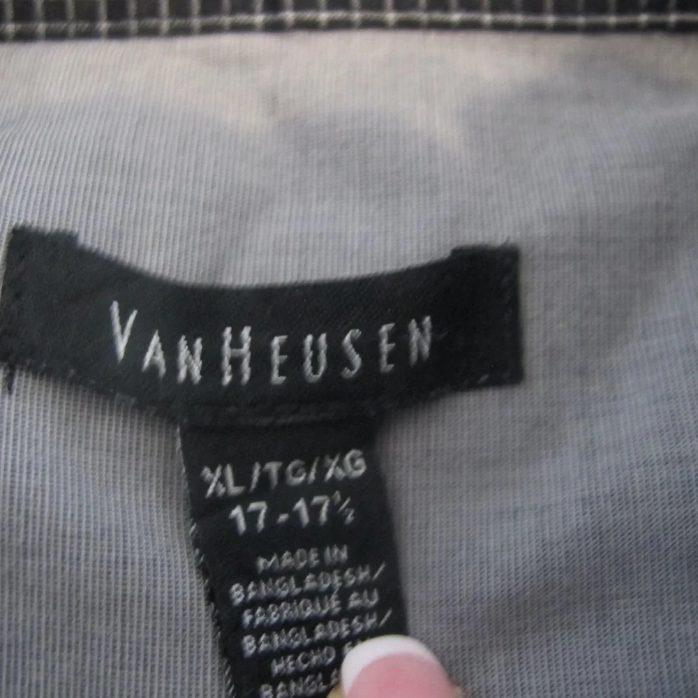 Van Heusen Men's Dress Shirt checkered Black Size 17-17.5 XL  GUC - Picture 3 of 4